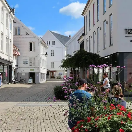 Like Ved Sjosanden Apartman Mandal